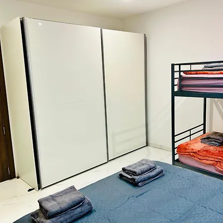 Habitación en casa particular Marina In Area, Private