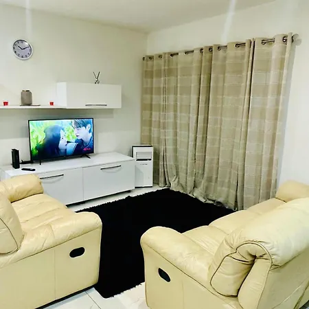 Marina In Area, Private Habitación en casa particular *